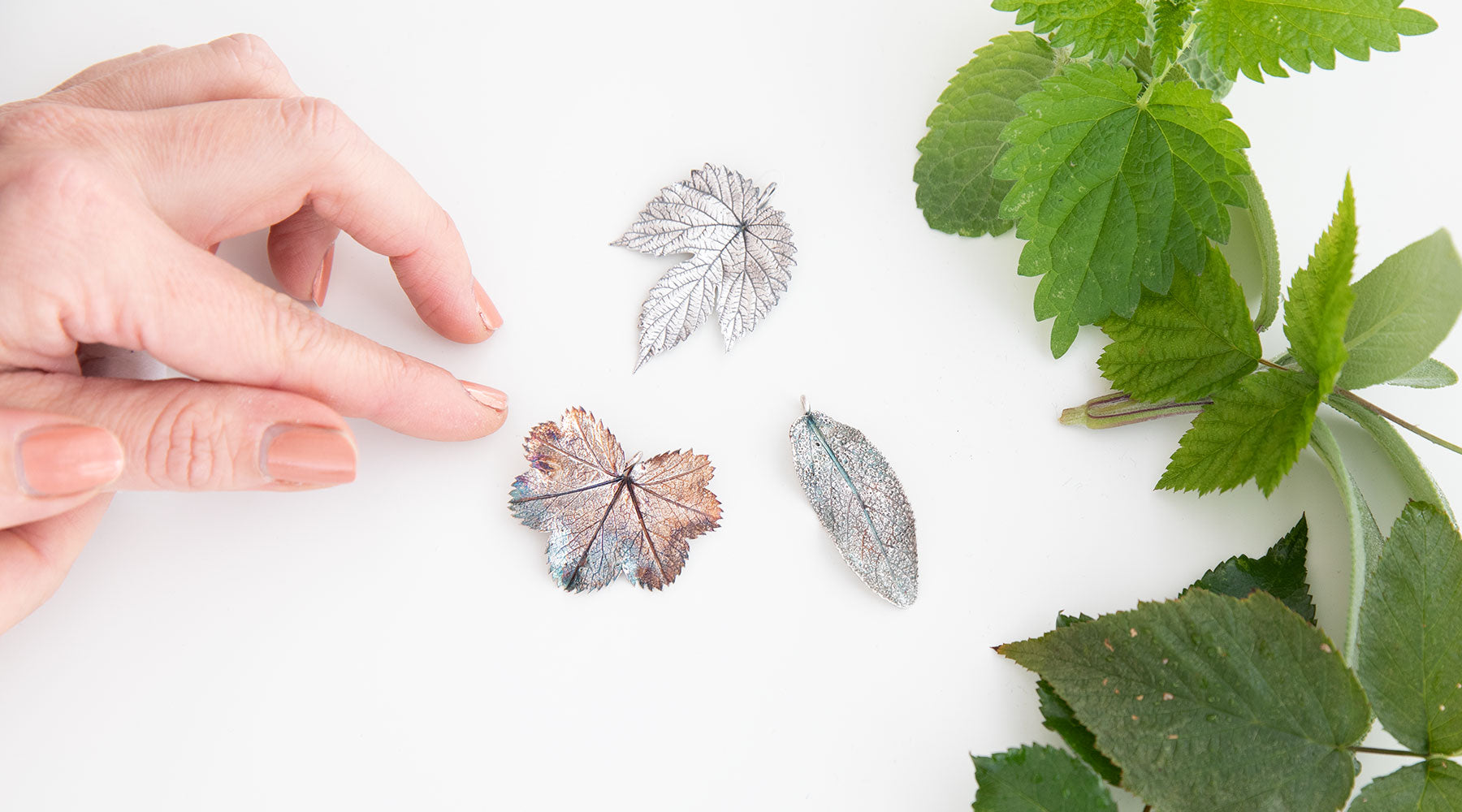 Blattschmuck von der Inspiration zum fertigen Schmuckstück