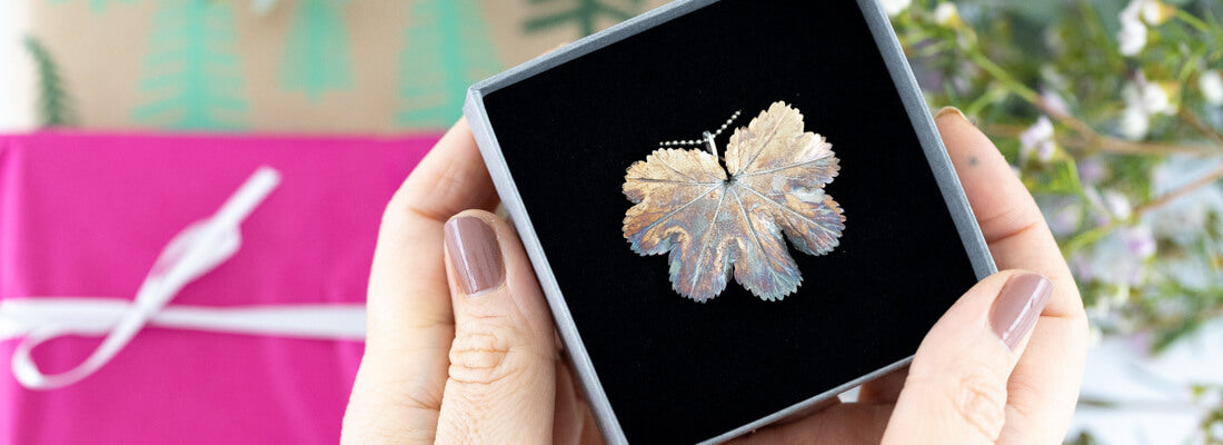 Das besondere Geschenk für jeden Anlass | handgefertigter Blattschmuck