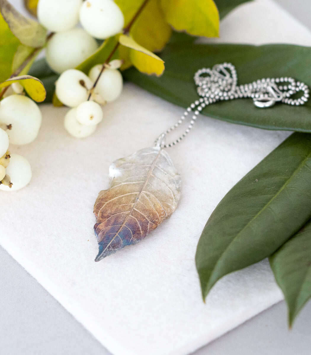 Eschenblatt Anhänger in Silber