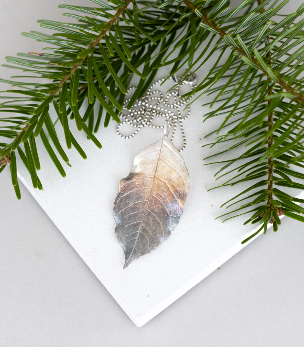 Eschenblatt Anhänger in Silber