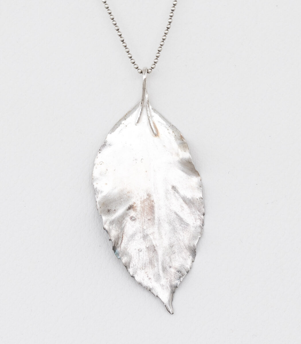 Eschenblatt Anhänger in Silber