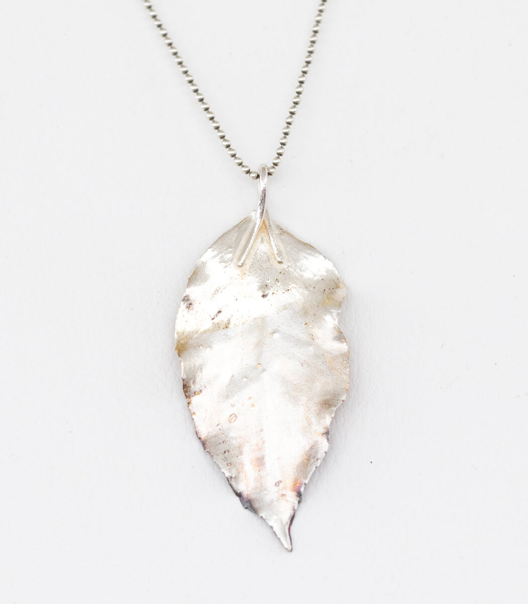 Eschenblatt Anhänger in Silber