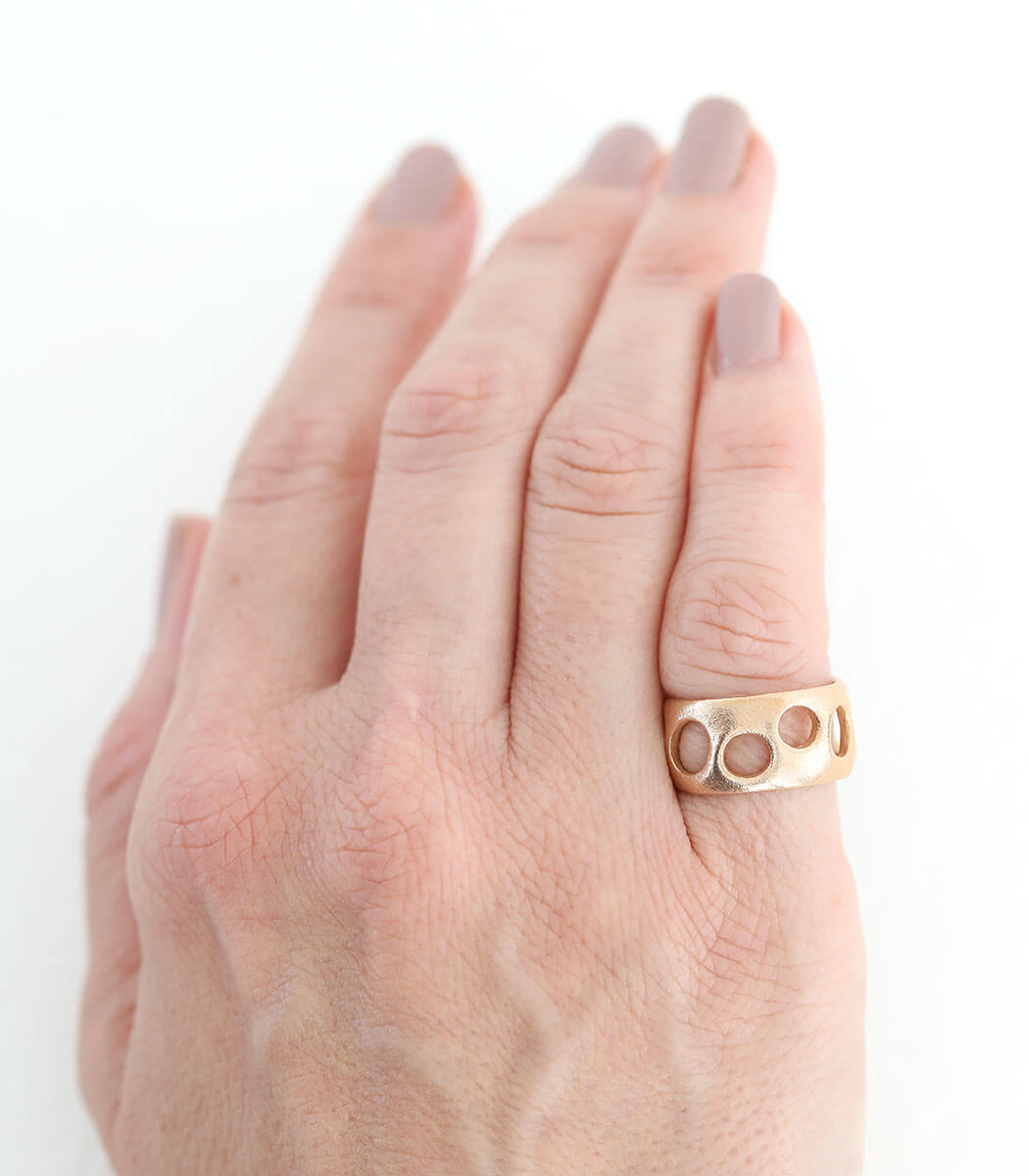 Bronze Ring Lochgestein Gr. 53