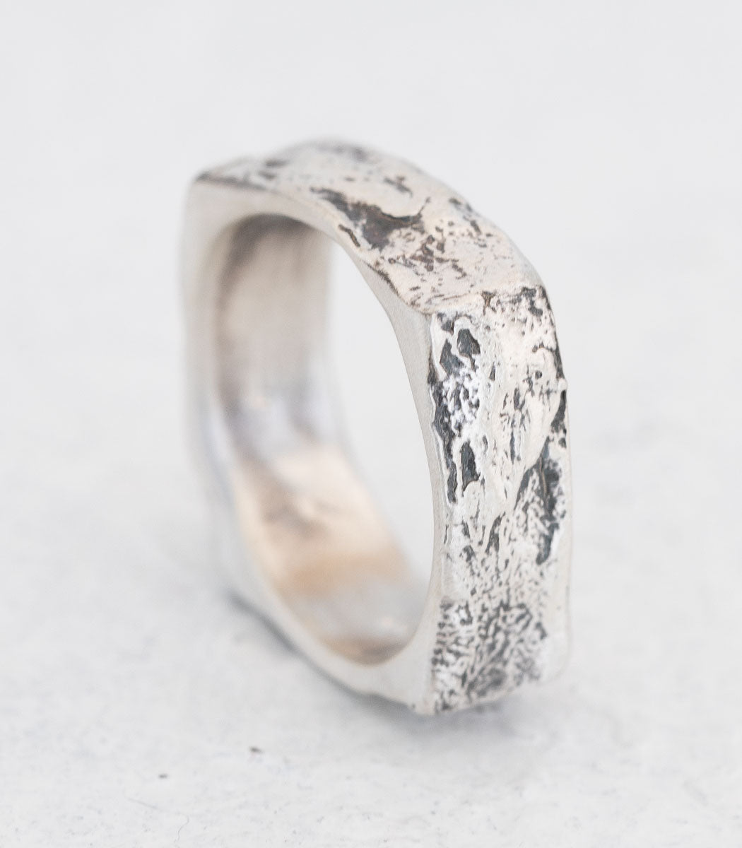 Silber Ring Steinstruktur schmal Gr. 57