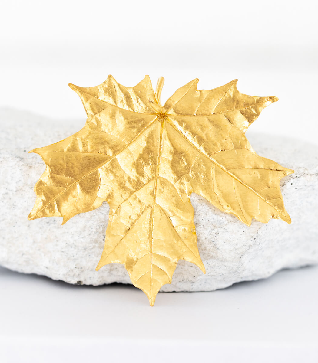leaf fahrradanhänger Maple leaf pendant gold