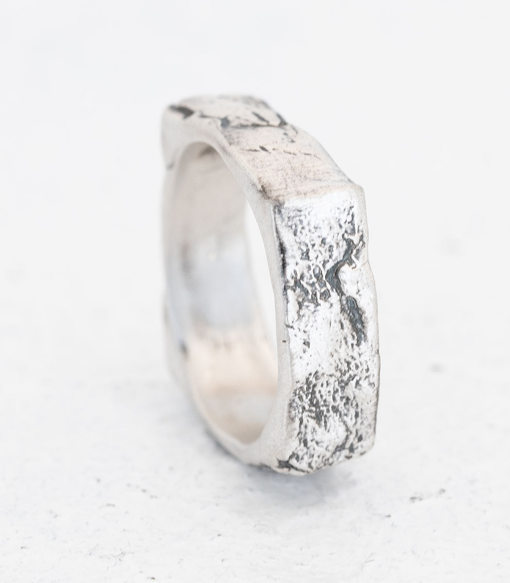 Silber Ring Steinstruktur schmal Gr. 53