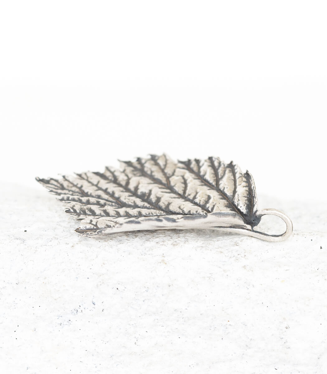 Silber Anhänger Himbeerblatt