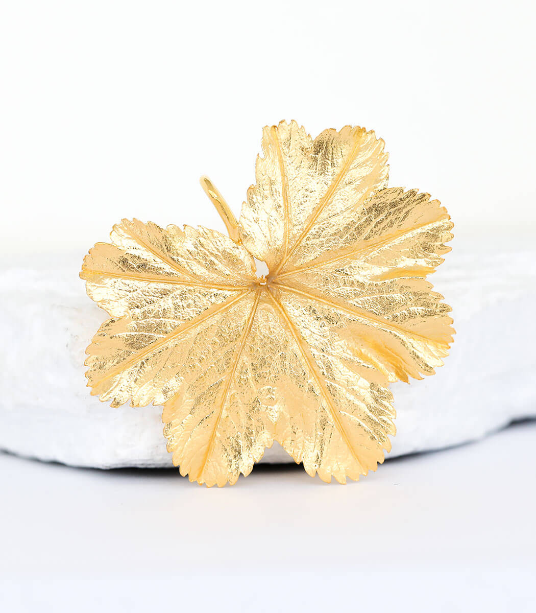 Gold Anhänger Frauenmantel