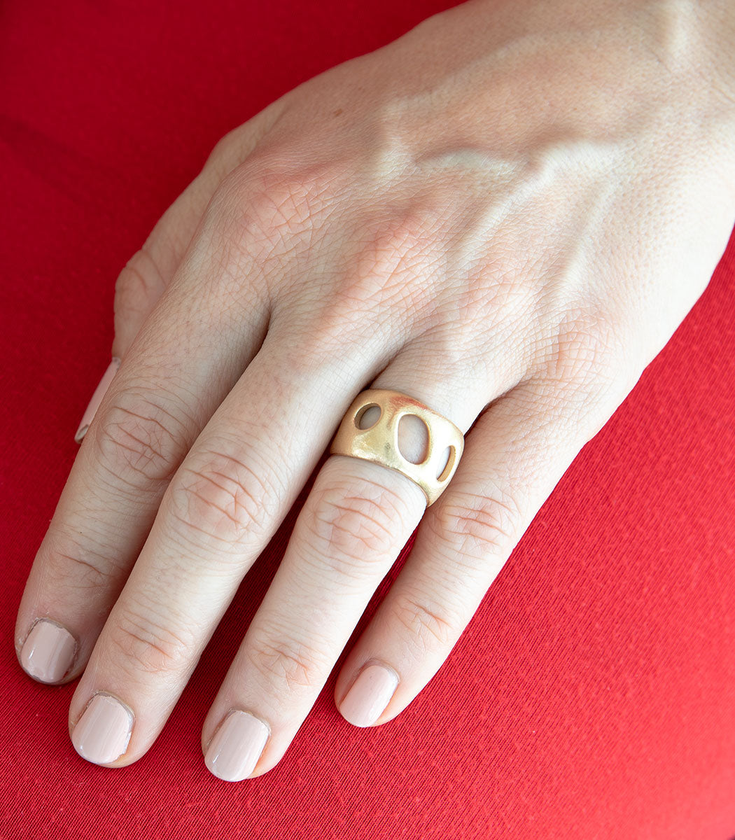 Bronze Ring Lochgestein Gr. 56