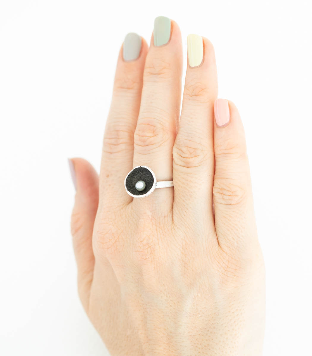 Silber Ring Blüte Perle Gr. 56