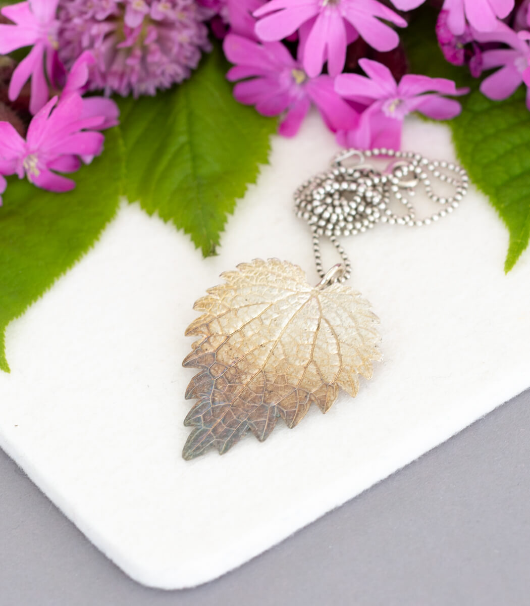 Brennnessel Anhänger Silber