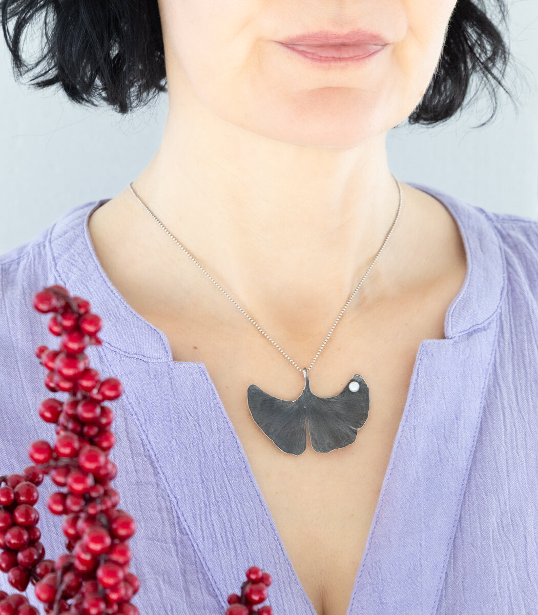 Ginkgo Anhänger Silber mit Perle