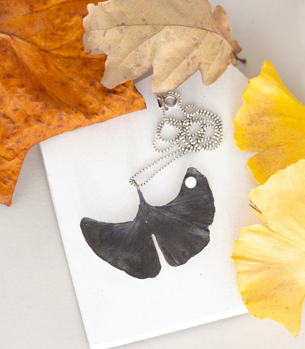 Ginkgo Anhänger Silber mit Perle