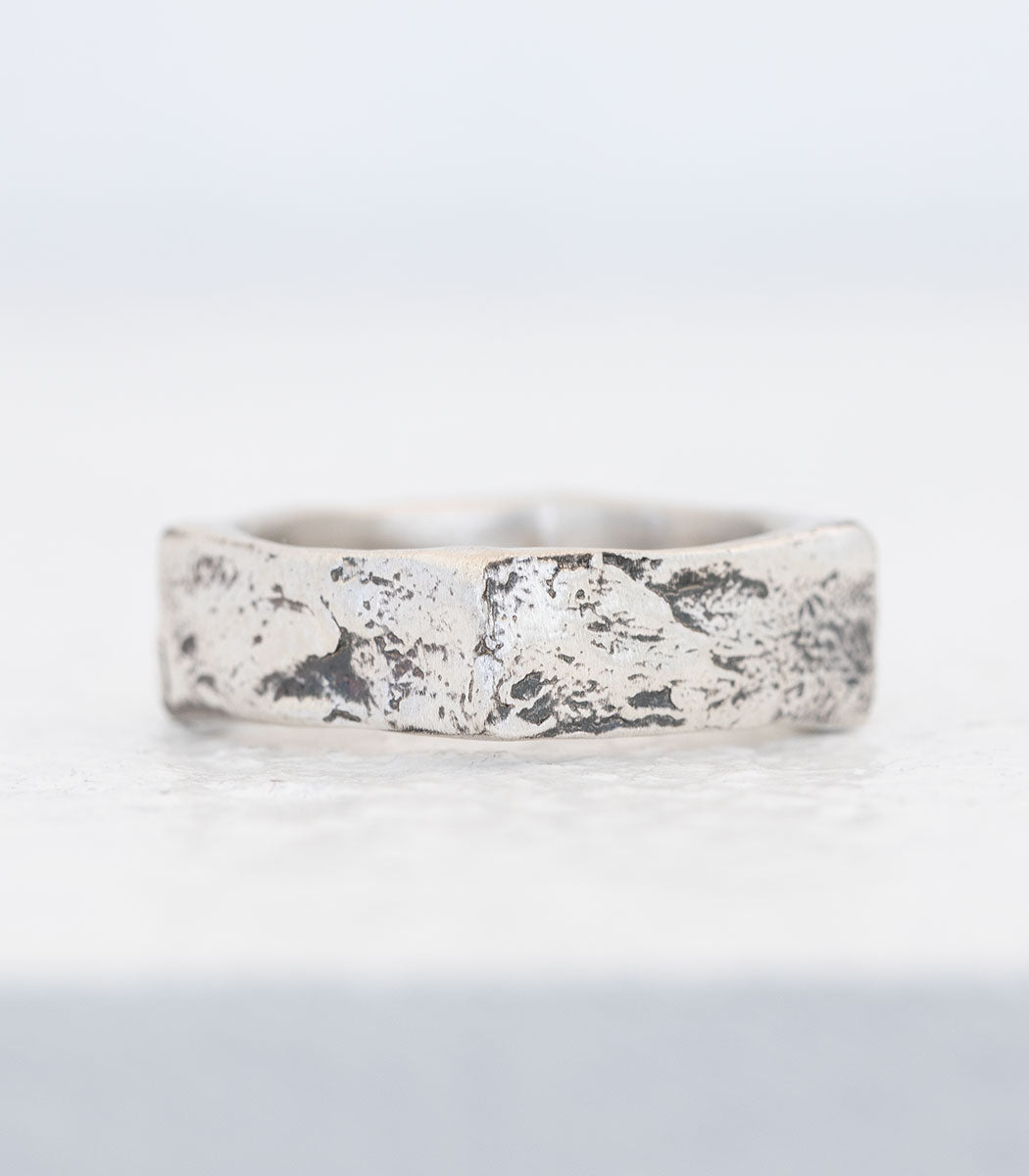 Silber Ring Steinstruktur schmal Gr. 57