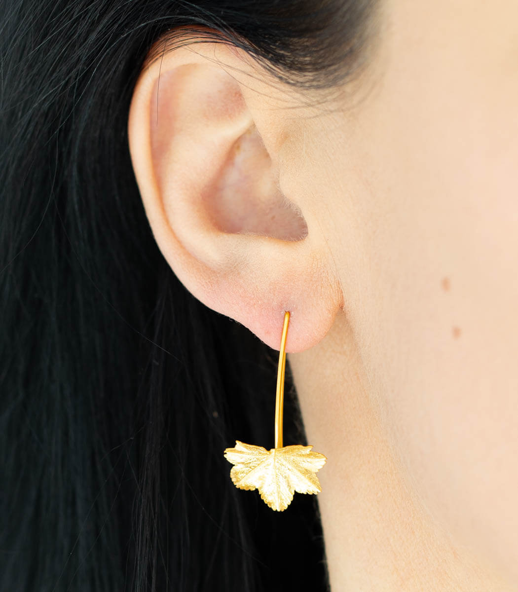 Gold Ohrhänger Frauenmantel