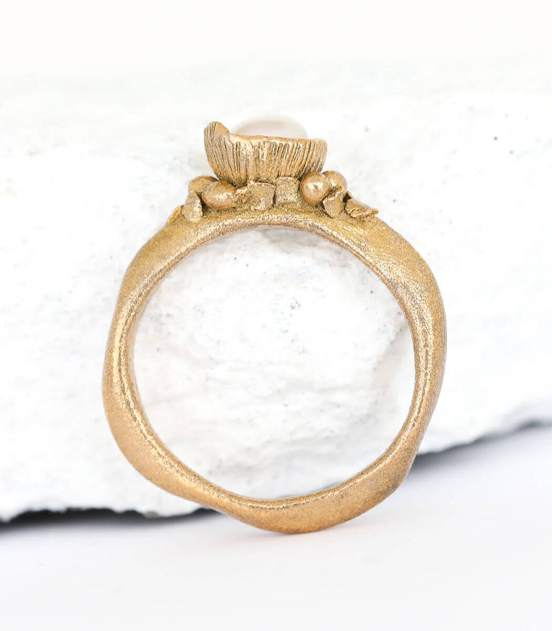 Bronze Ring Blütenkelch Gr. 53