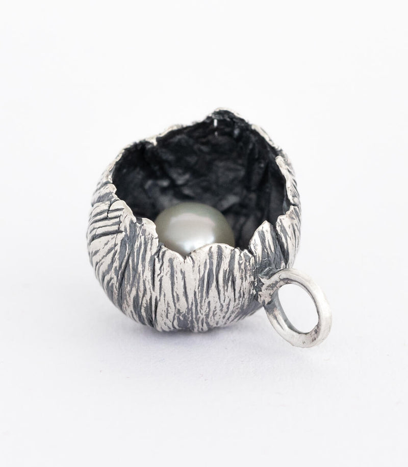 Silber Anhänger Blüte mit Perlen