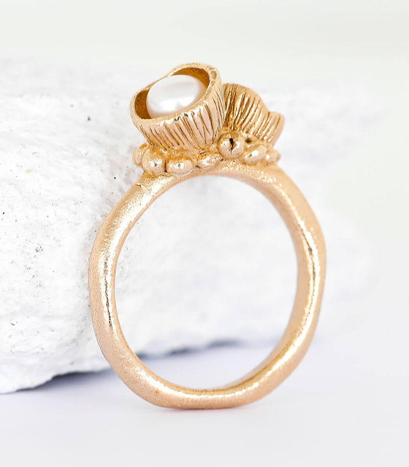 Bronze Ring Blütenkelch Gr. 52