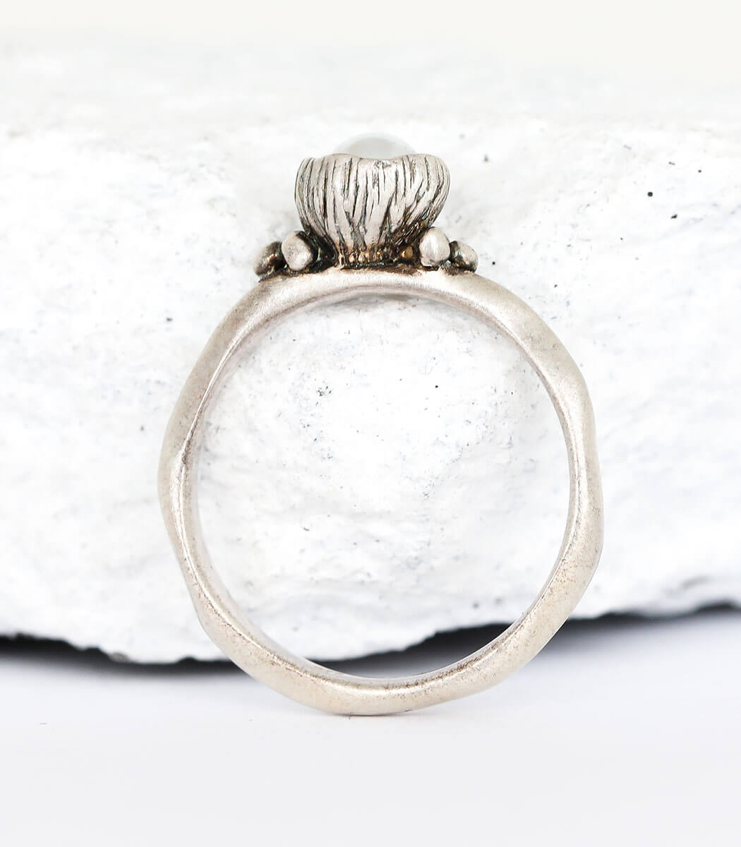 Silver ring flower calyx size 53