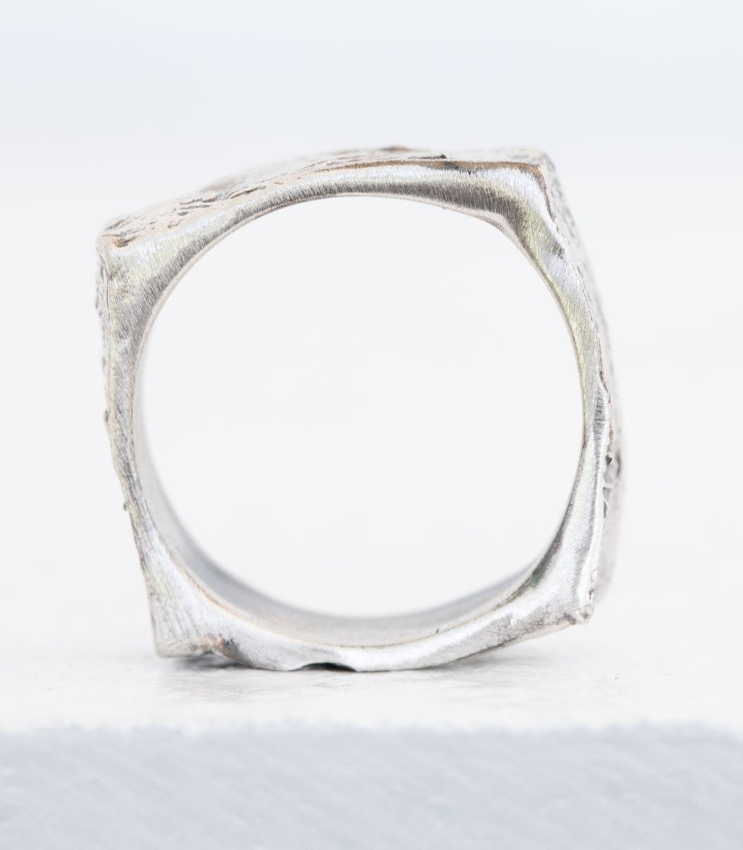 Silber Ring Steinstruktur schmal Gr. 51