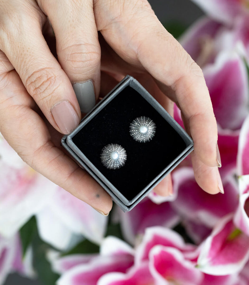 Silber Ohrstecker Seeigel mit Perle