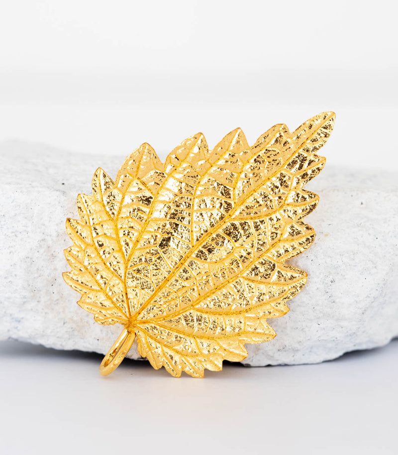 Gold Anhänger Brennnessel